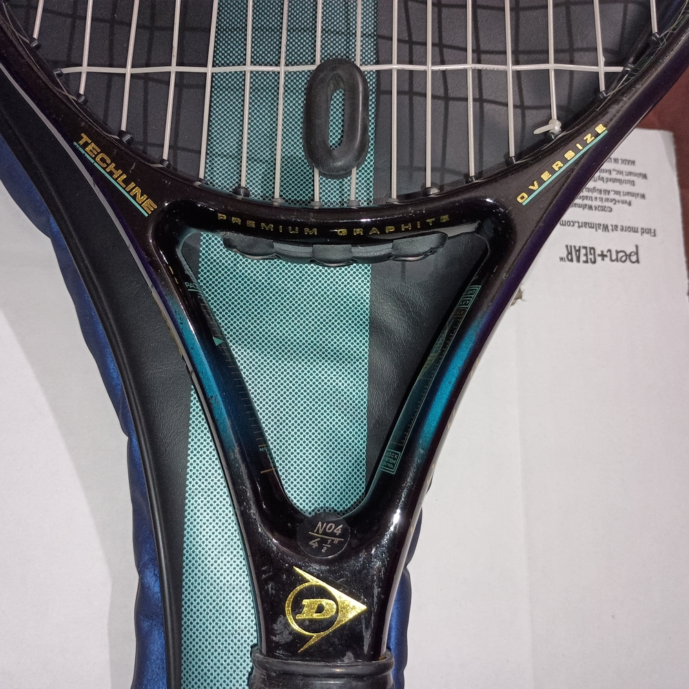 Dynamic Black and Blue Tennis Racket - Picture 6 of 7